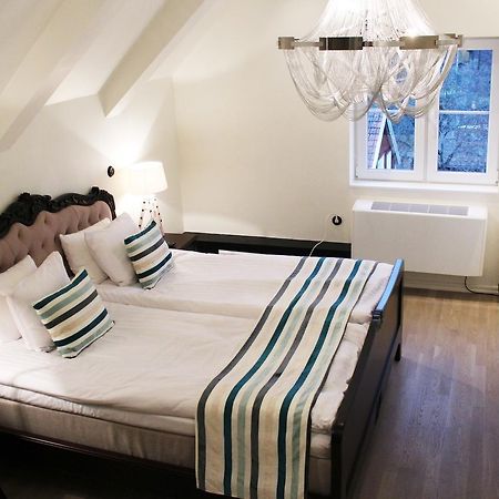 Brook Hotels Arlanda Rosersberg Bagian luar foto