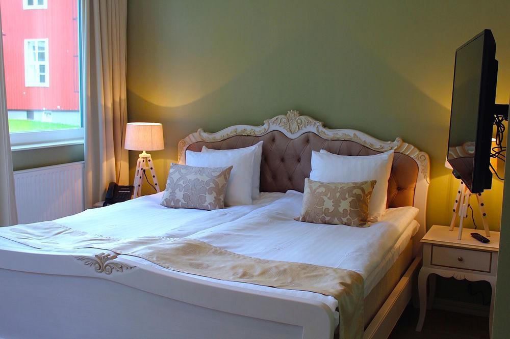 Brook Hotels Arlanda Rosersberg Bagian luar foto