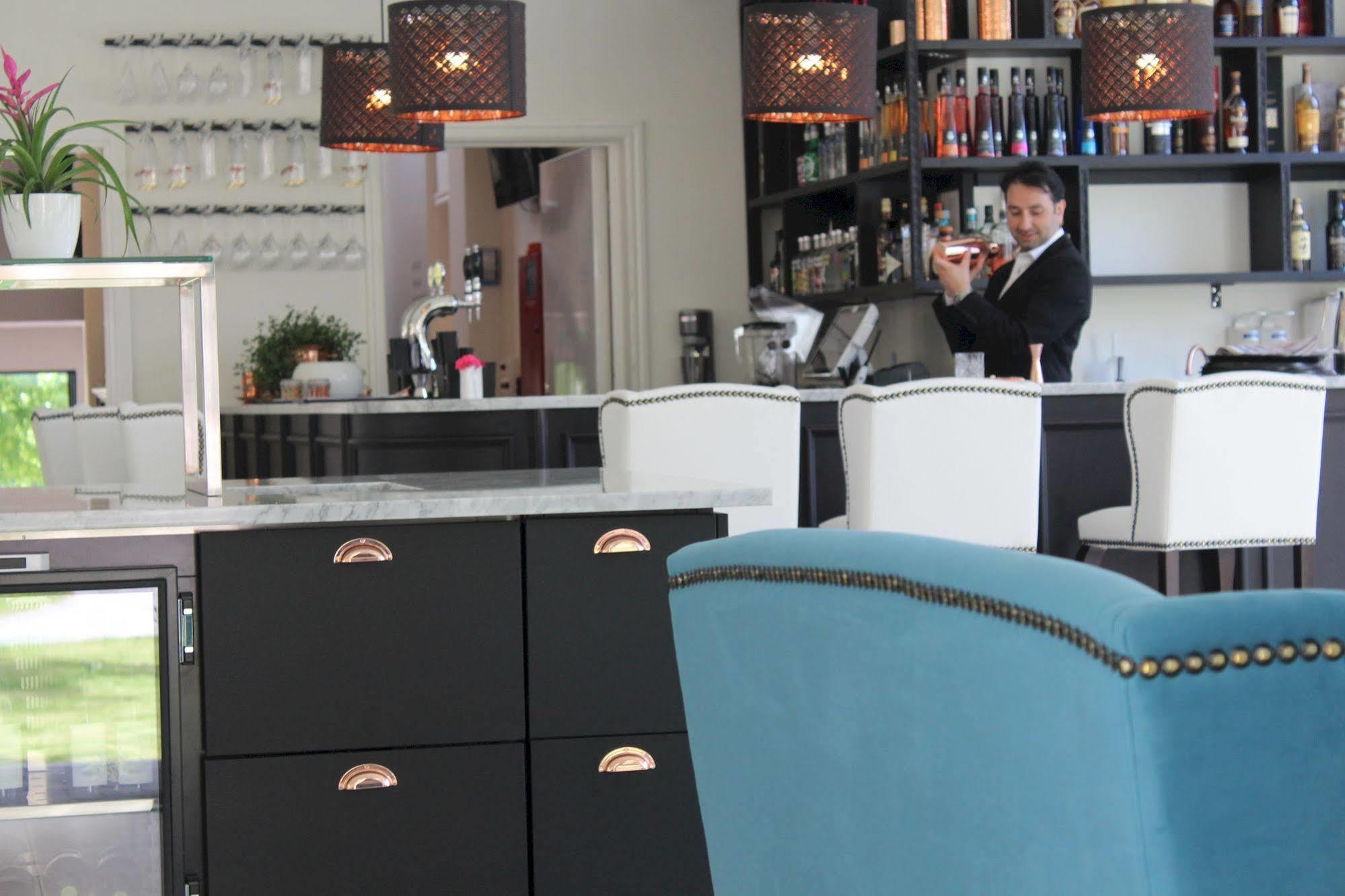 Brook Hotels Arlanda Rosersberg Bagian luar foto