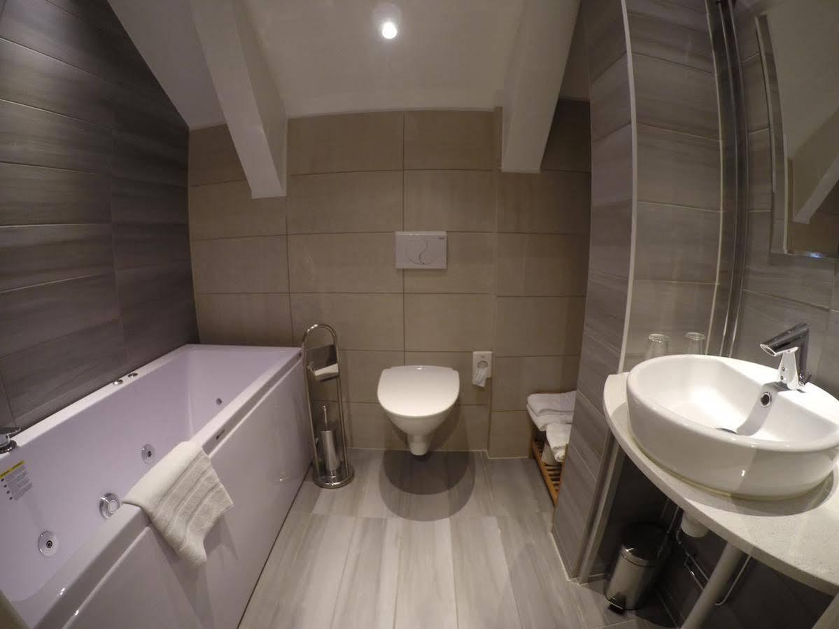 Brook Hotels Arlanda Rosersberg Bagian luar foto