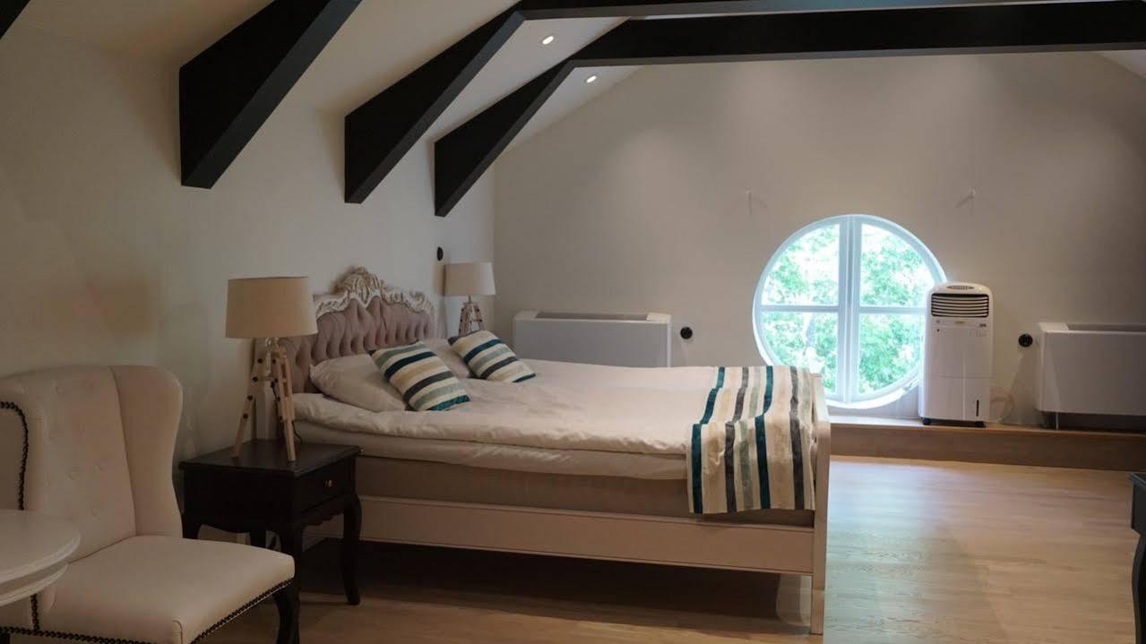 Brook Hotels Arlanda Rosersberg Bagian luar foto